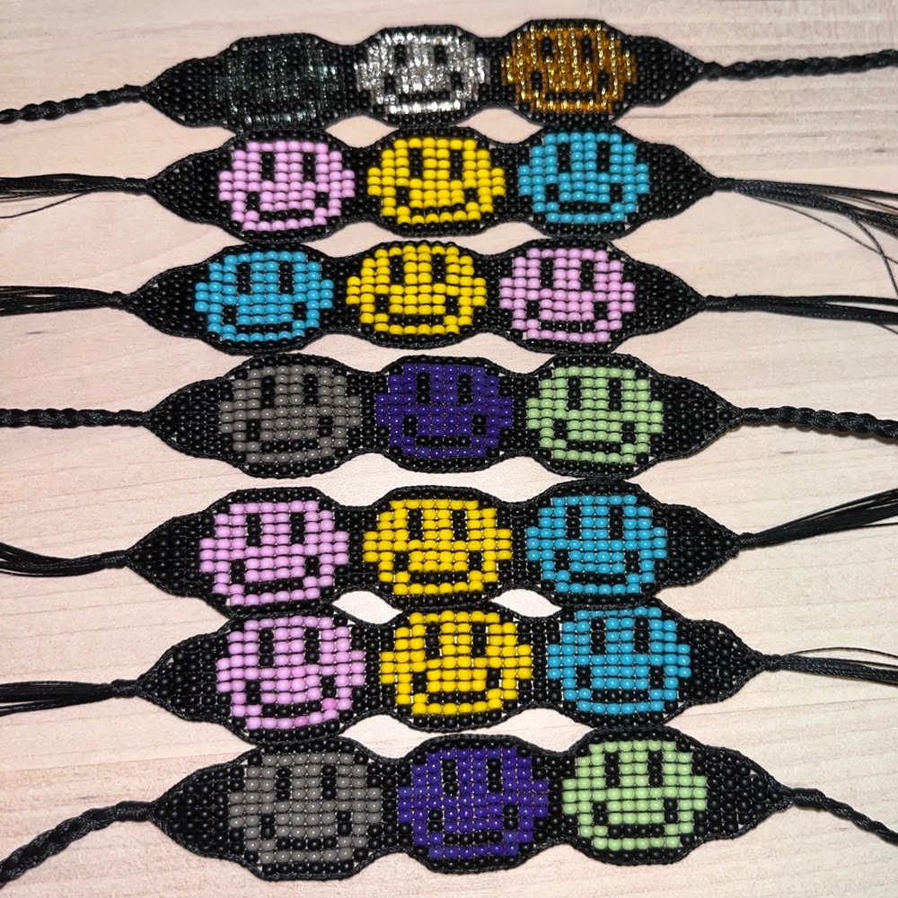 Happy face bracelets - Picture 2 of 6